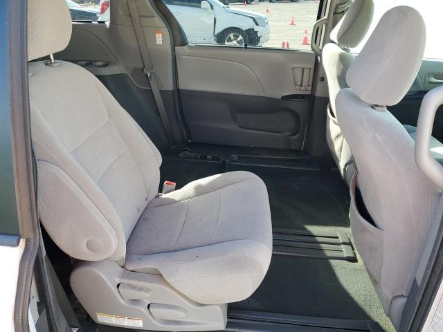 2017 TOYOTA SIENNA LE - 5TDKZ3DC4HS840442