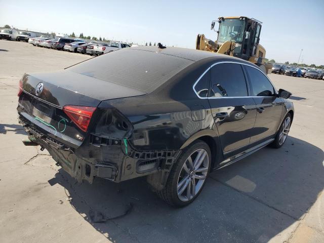 2017 VOLKSWAGEN PASSAT R-L - 1VWDT7A36HC006130