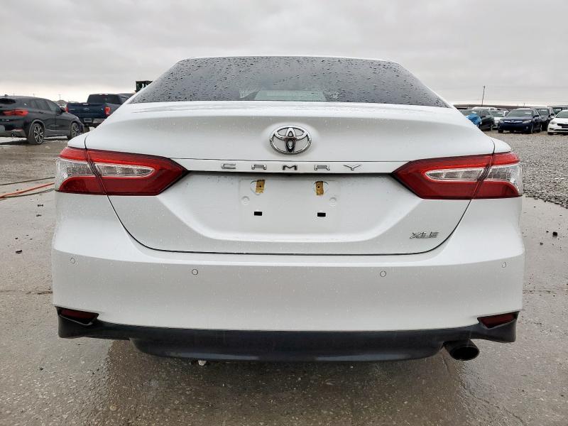 2018 TOYOTA CAMRY L - 4T1B11HK2JU666249