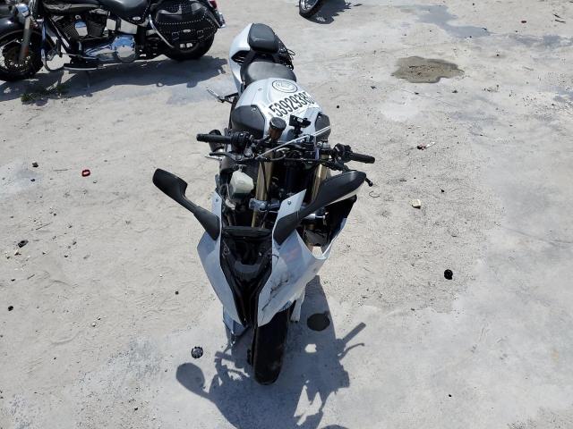 2021 BMW S 1000 R WB10E230XM6D49422