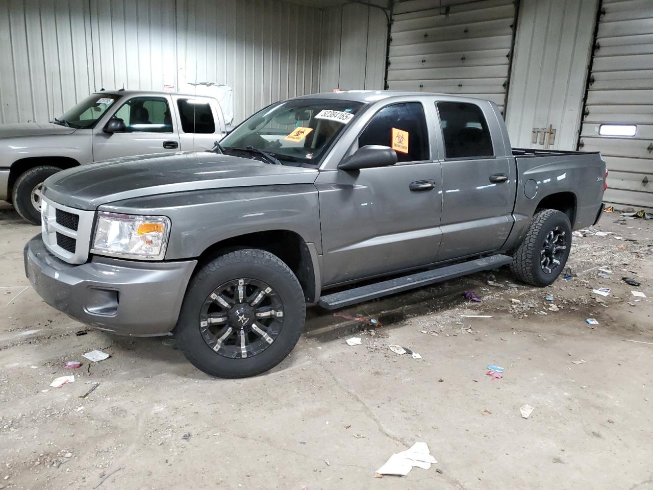 DODGE DAKOTA SLT