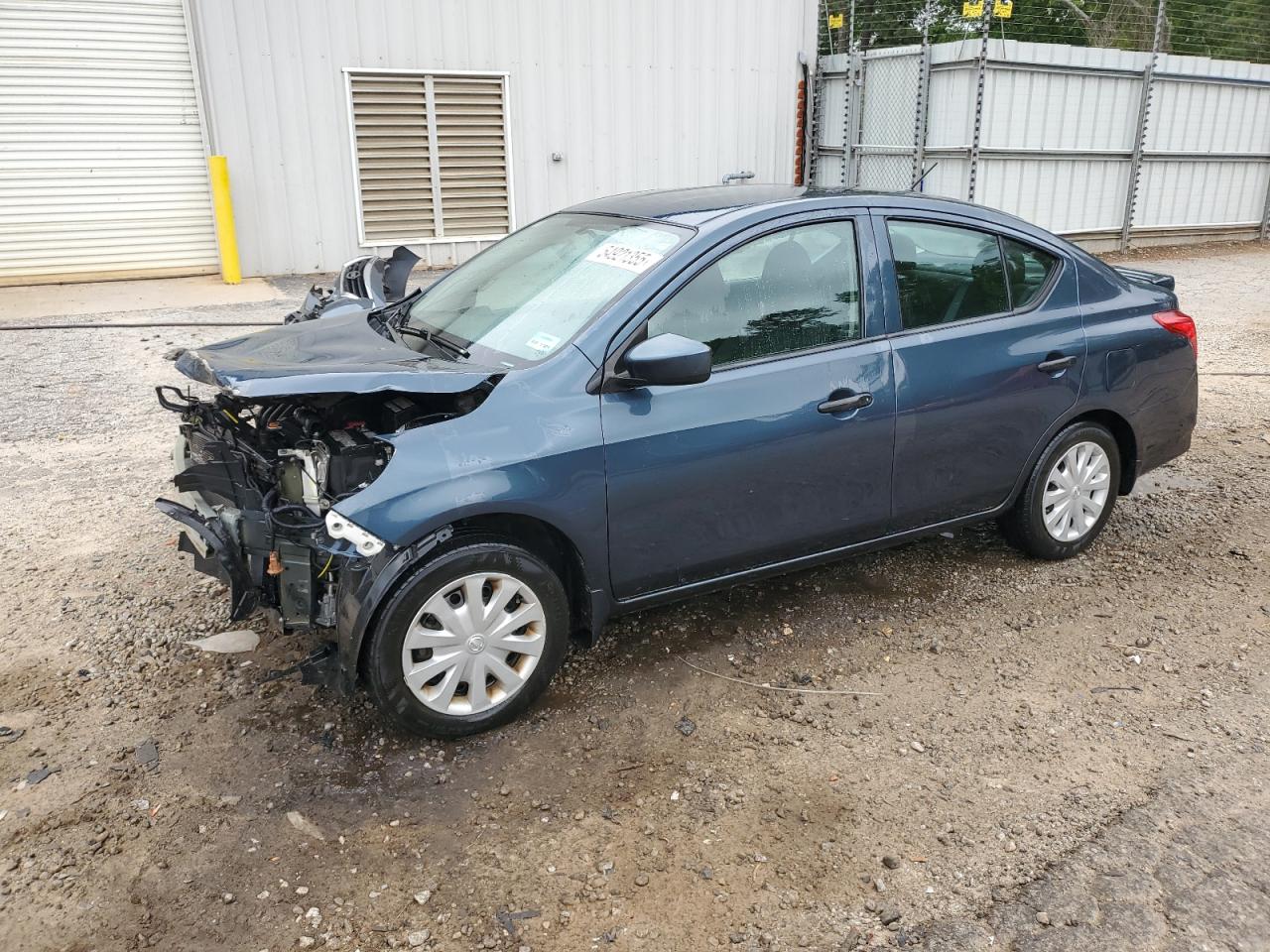 NISSAN VERSA S