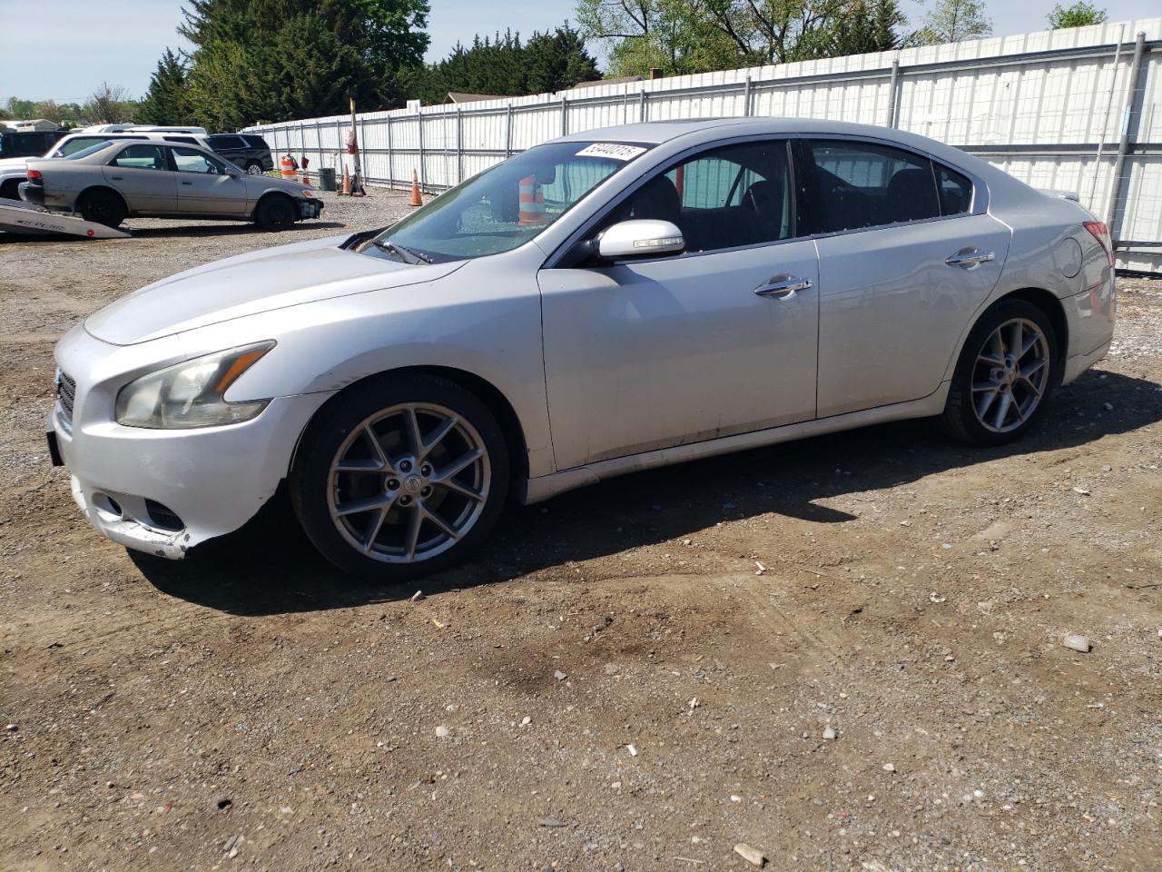 NISSAN MAXIMA S