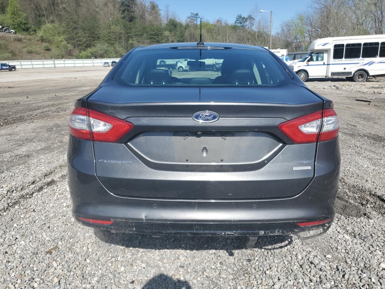 FORD FUSION SE