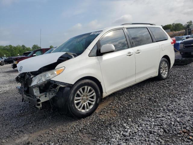 TOYOTA SIENNA XLE