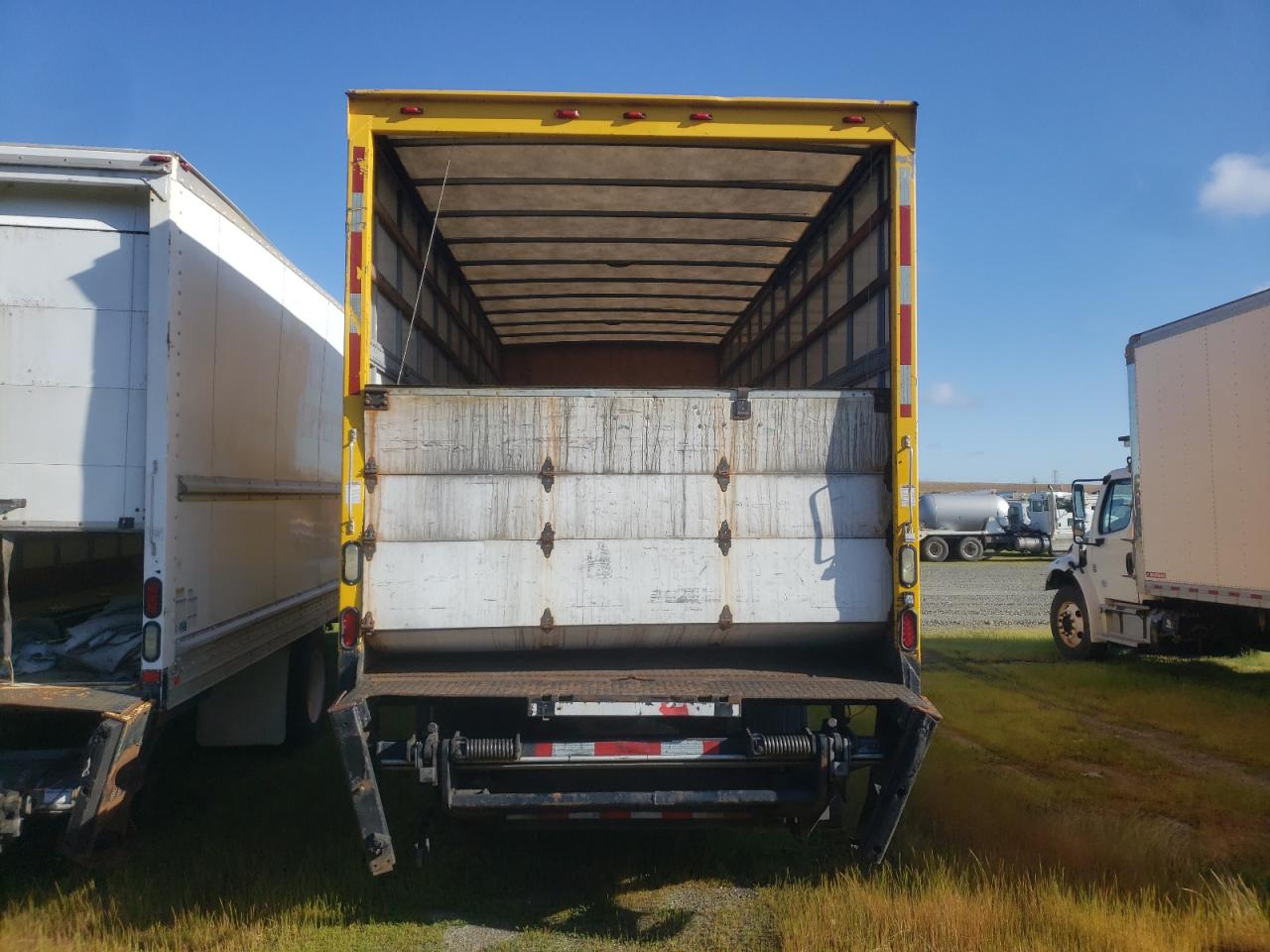 Lot #3301874439 2021 FREIGHTLINER M2 106 MED