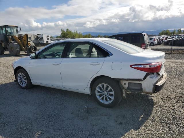 Vin: 4t1bf1fk4hu781711, lot: 53372145, toyota camry le 20172
