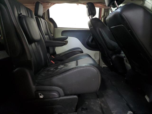 2016 CHRYSLER TOWN & COU 2C4RC1BG5GR213914