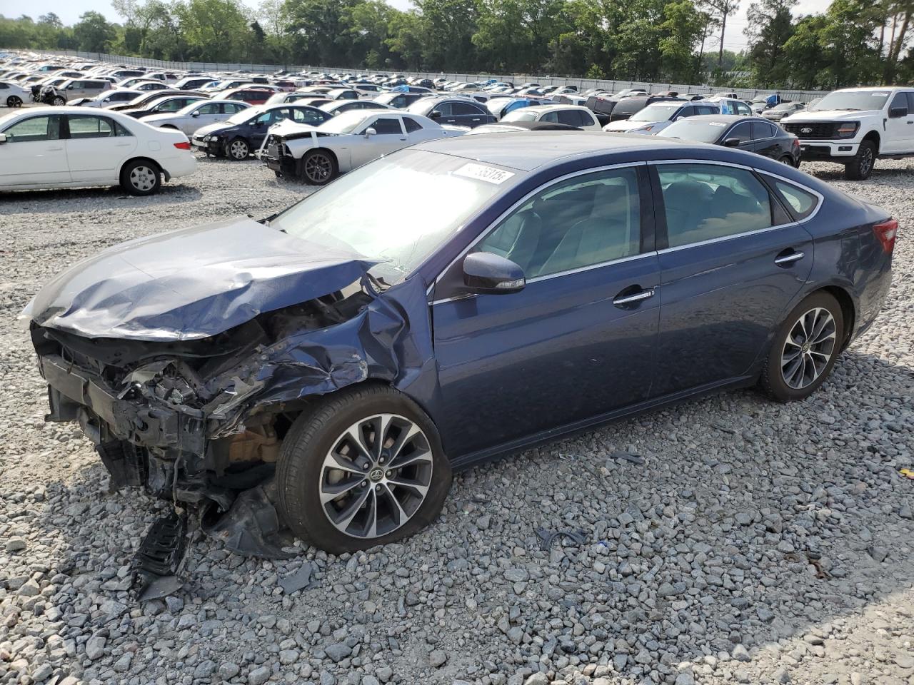 TOYOTA AVALON XLE