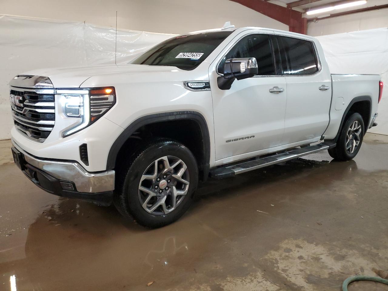 GMC SIERRA C1500 SLT