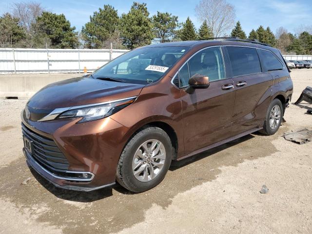 TOYOTA SIENNA XLE
