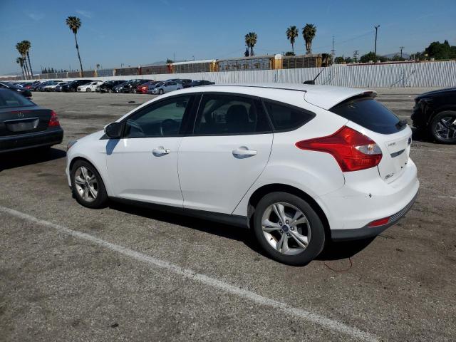 FORD FOCUS SE 2014 white  gas 1FADP3K25EL441888 photo #3