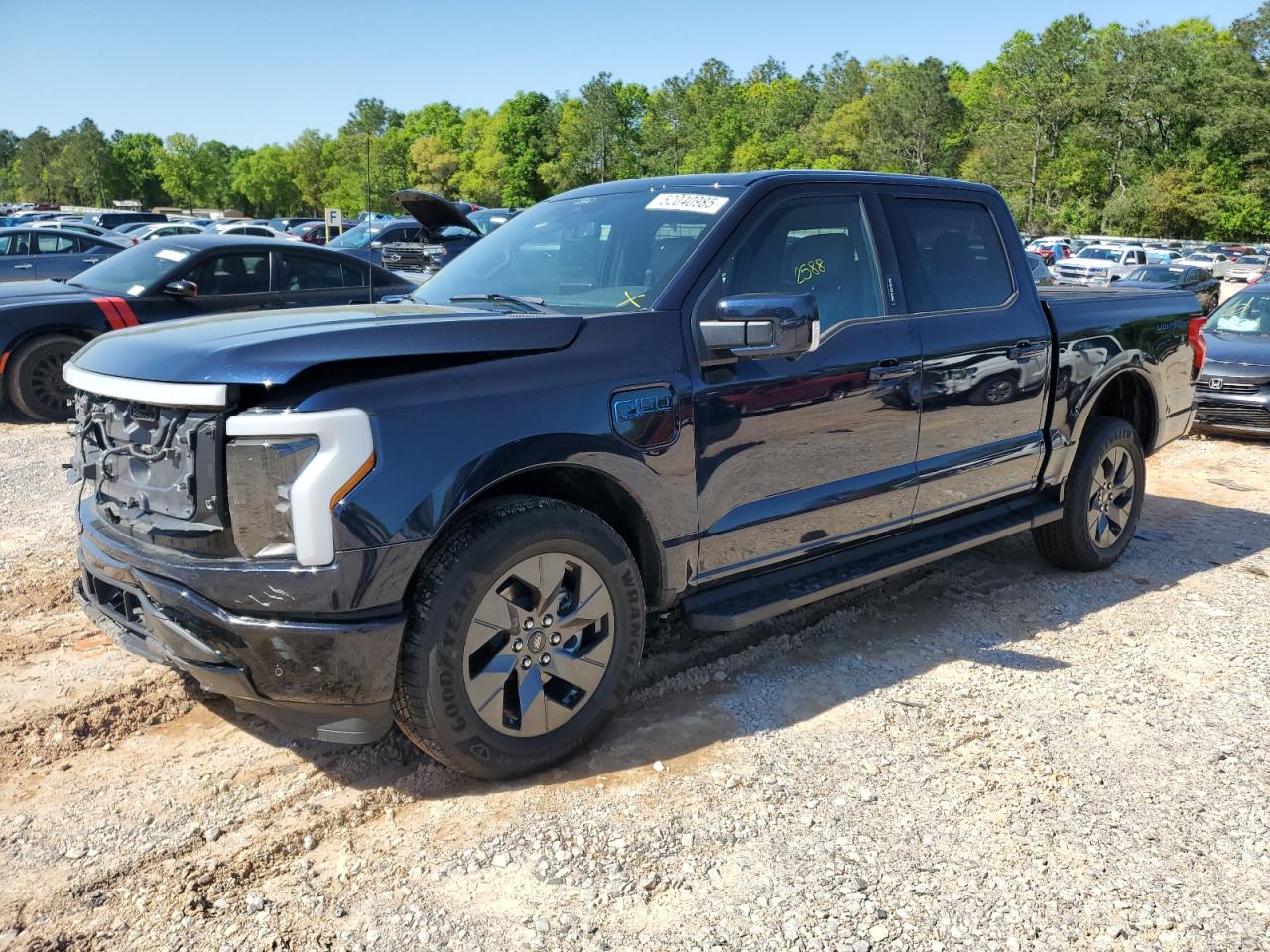 FORD F-150 LIGHTNING LARIAT