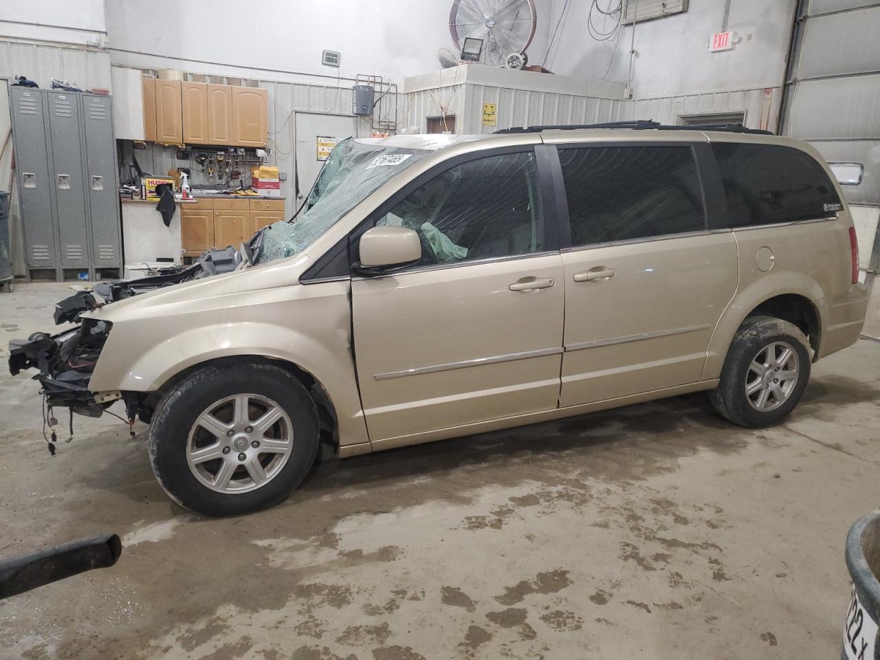 CHRYSLER TOWN & COUNTRY TOURING PLUS