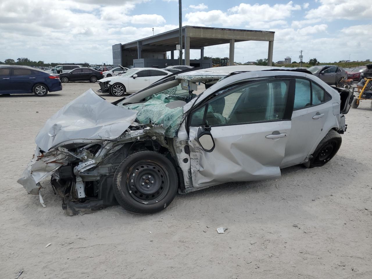 TOYOTA COROLLA LE