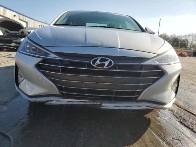 2019 HYUNDAI ELANTRA SE - KMHD84LF1KU840894