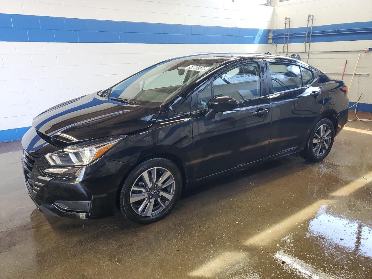 NISSAN VERSA SV