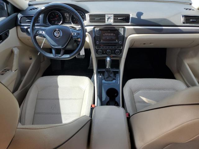 2017 VOLKSWAGEN PASSAT R-L - 1VWDT7A36HC006130