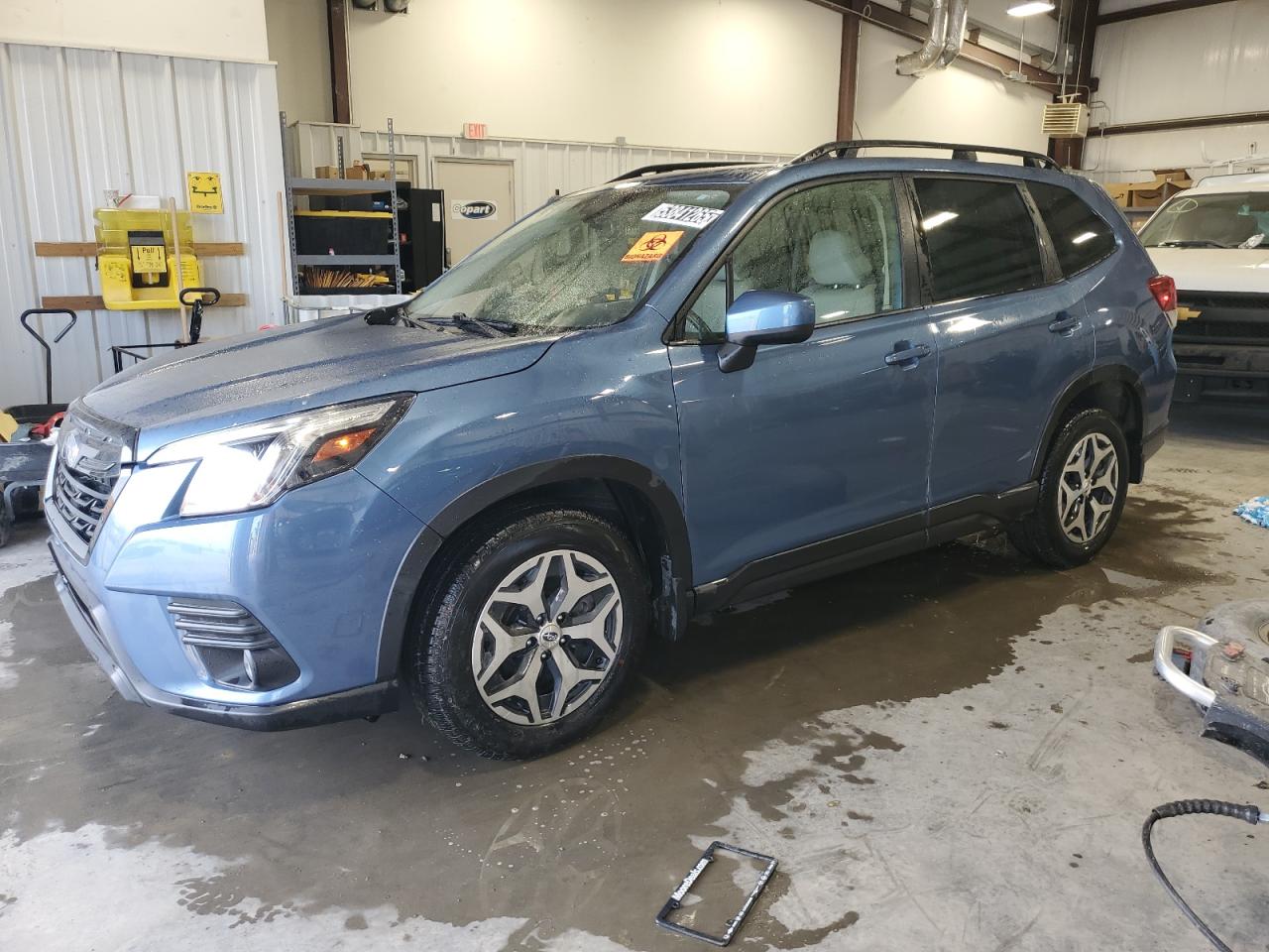 SUBARU FORESTER PREMIUM