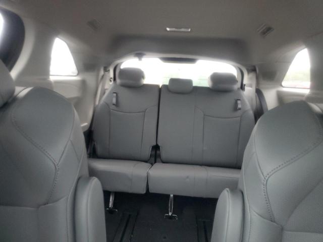 2024 TOYOTA SIENNA XLE 5TDJSKFC8RS126533
