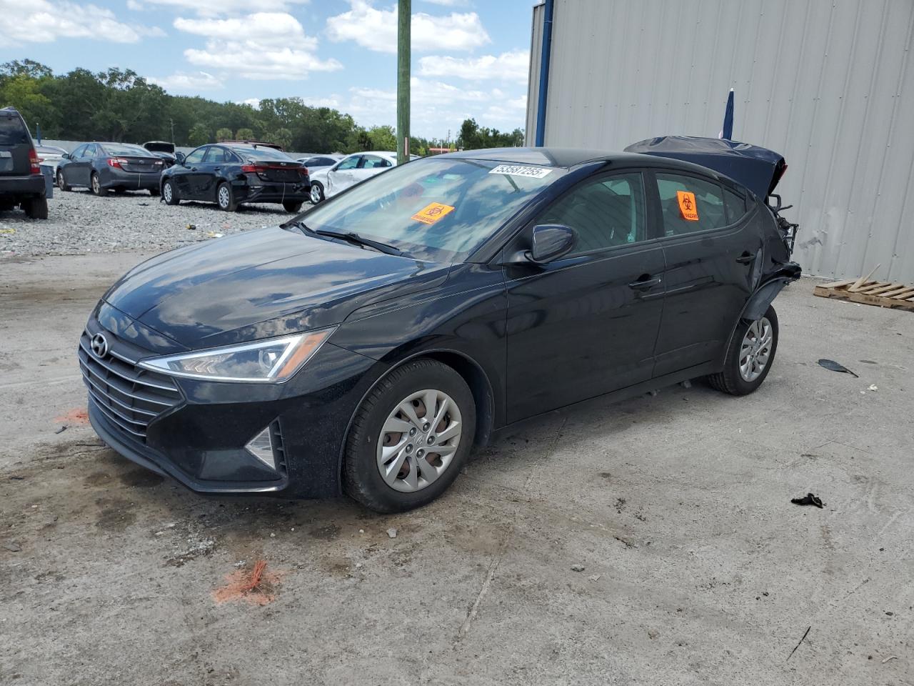 HYUNDAI ELANTRA SE