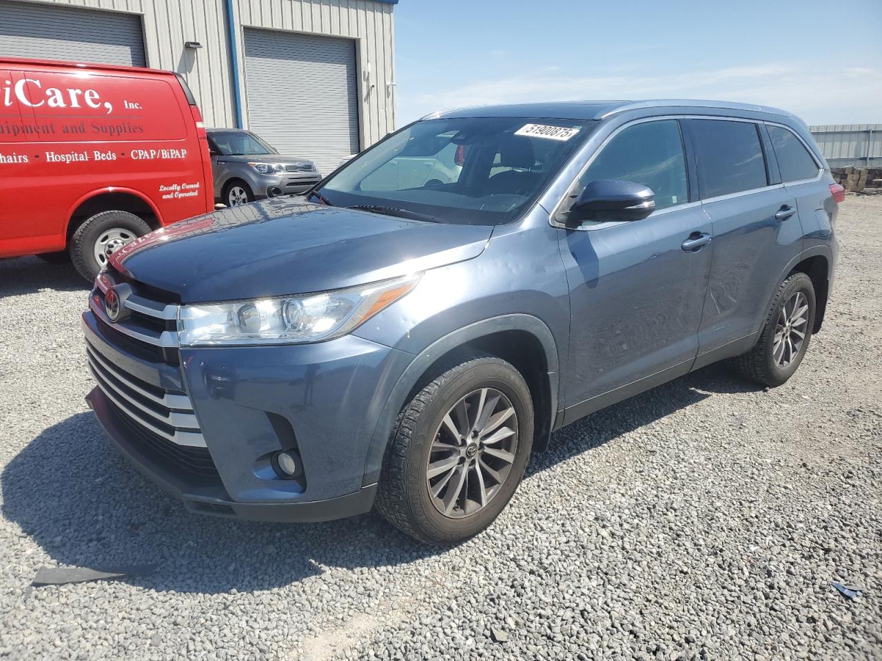 TOYOTA HIGHLANDER SE