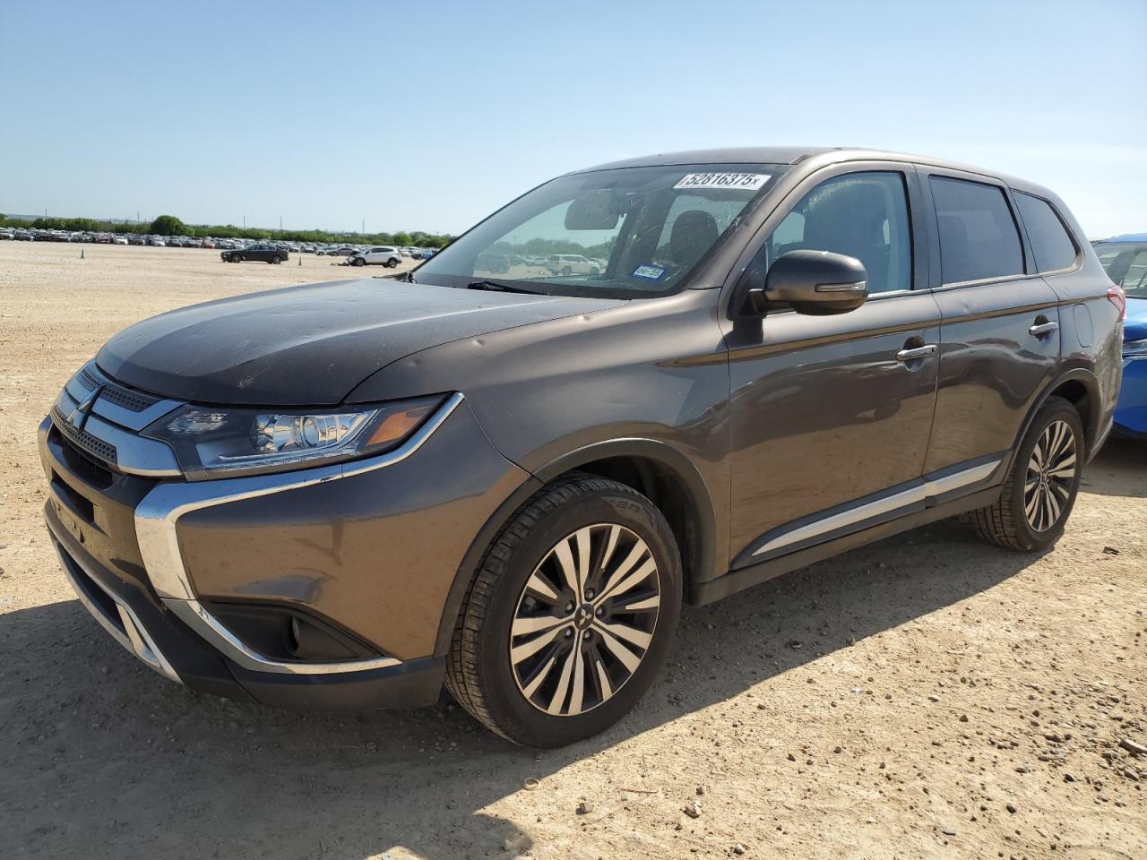 MITSUBISHI OUTLANDER SE