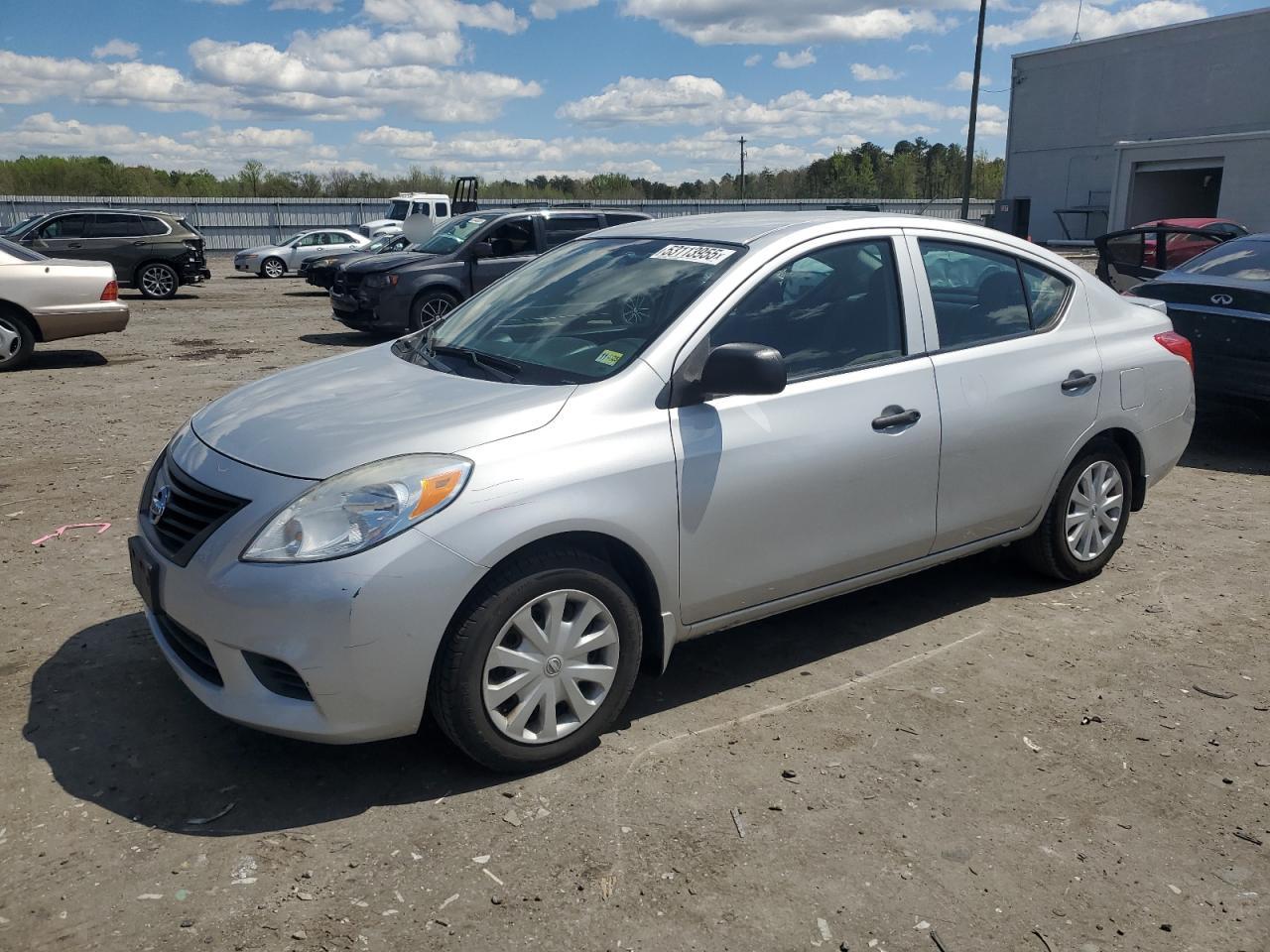 NISSAN VERSA S