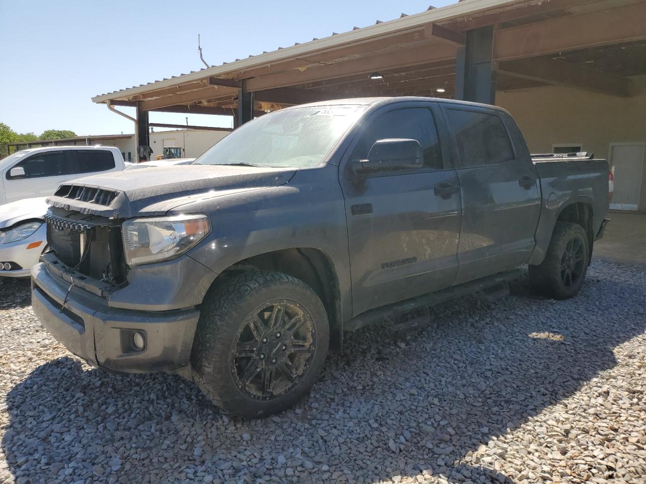 TOYOTA TUNDRA CREWMAX SR5