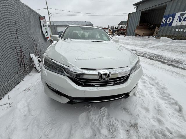 2017 HONDA ACCORD TOU - JHMCR6F70HC800428
