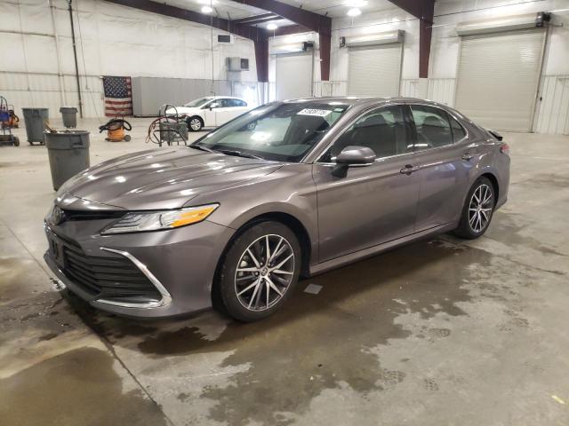 TOYOTA CAMRY XLE