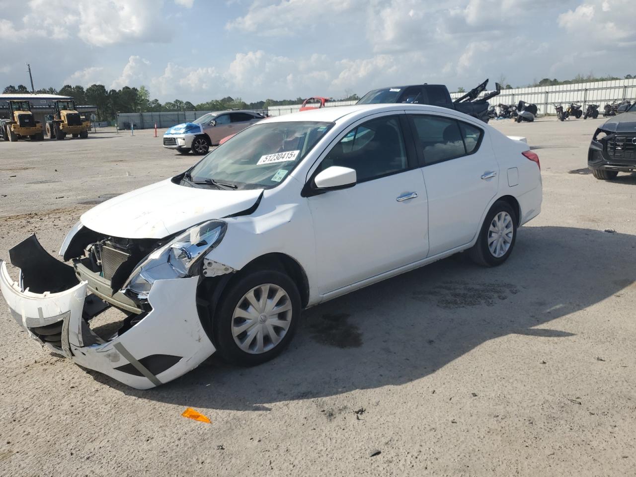 NISSAN VERSA S