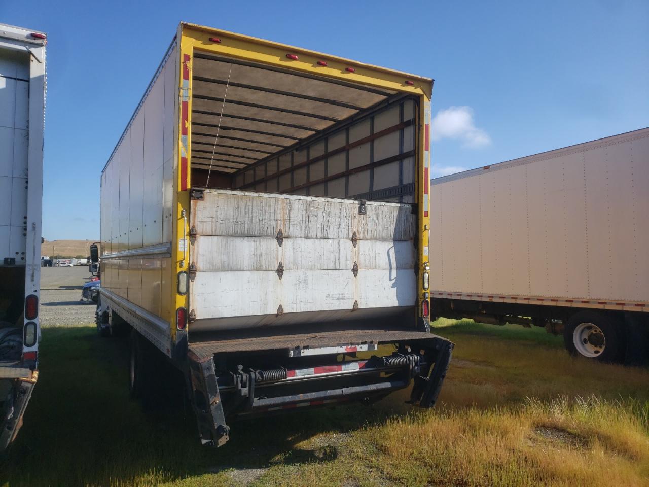 Lot #3301874439 2021 FREIGHTLINER M2 106 MED