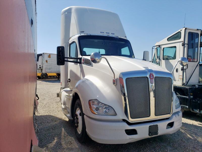 KENWORTH T680 2014 white tractor diesel 1XKYA48XXEJ402848 photo #1