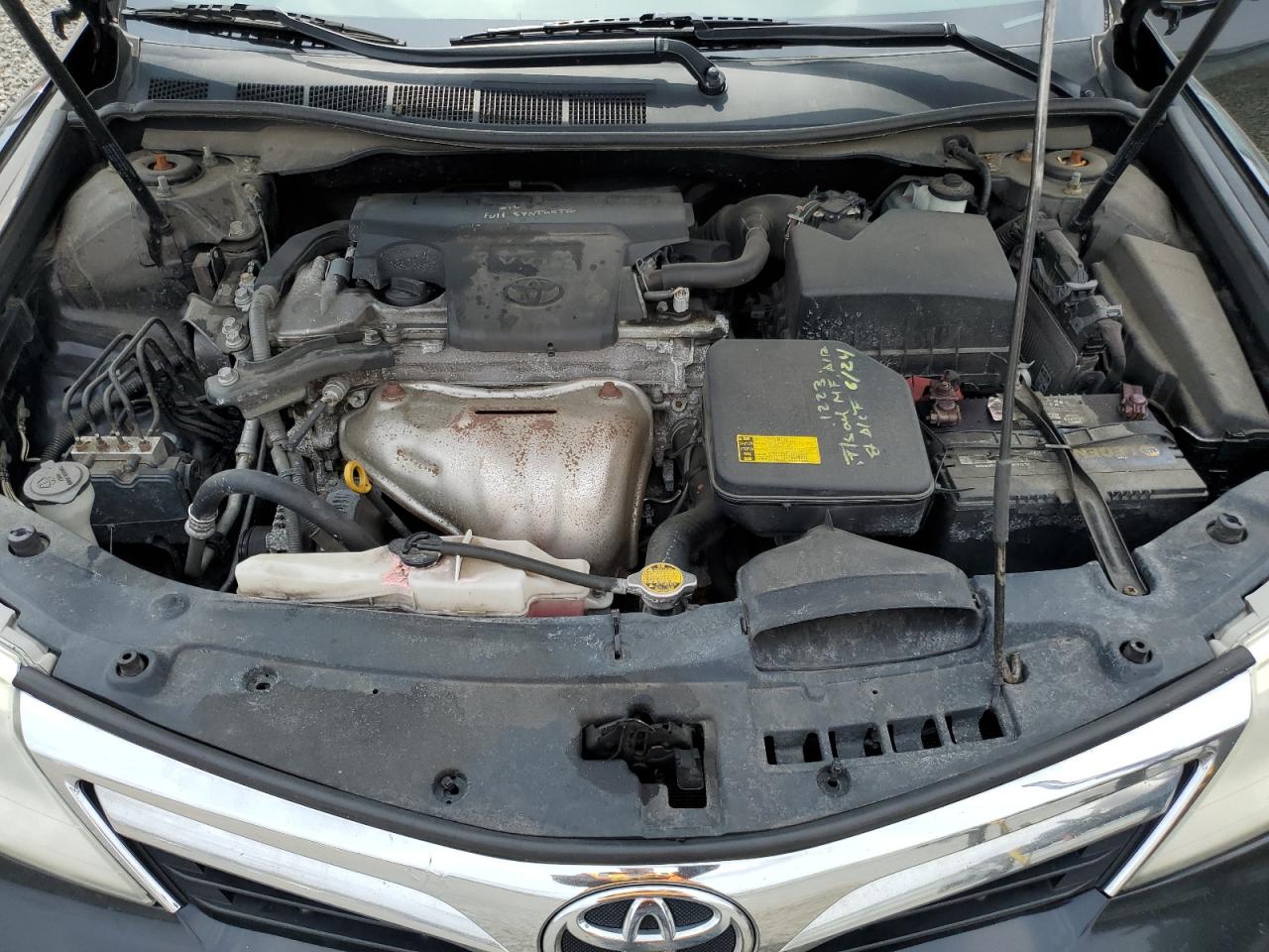 TOYOTA CAMRY BASE