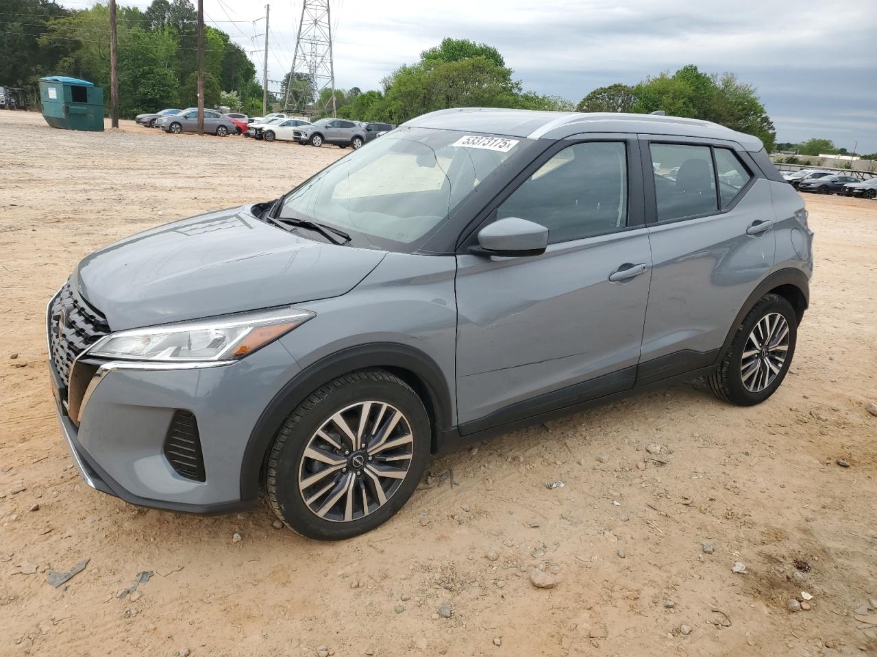 NISSAN KICKS SV