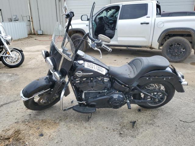 2018 HARLEY-DAVIDSON FLHCS HERI 1HD1YBK15JC049028