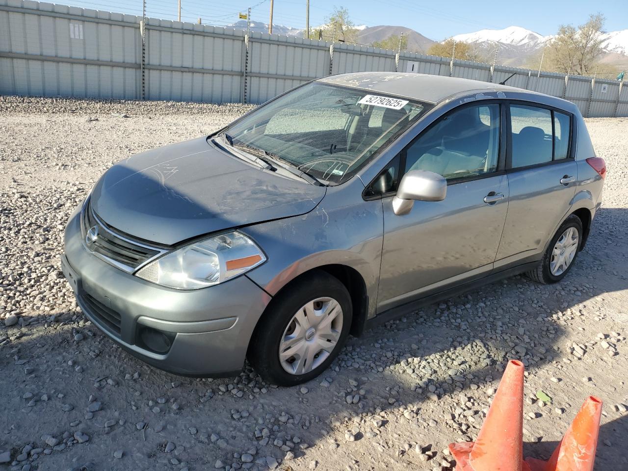 NISSAN VERSA S