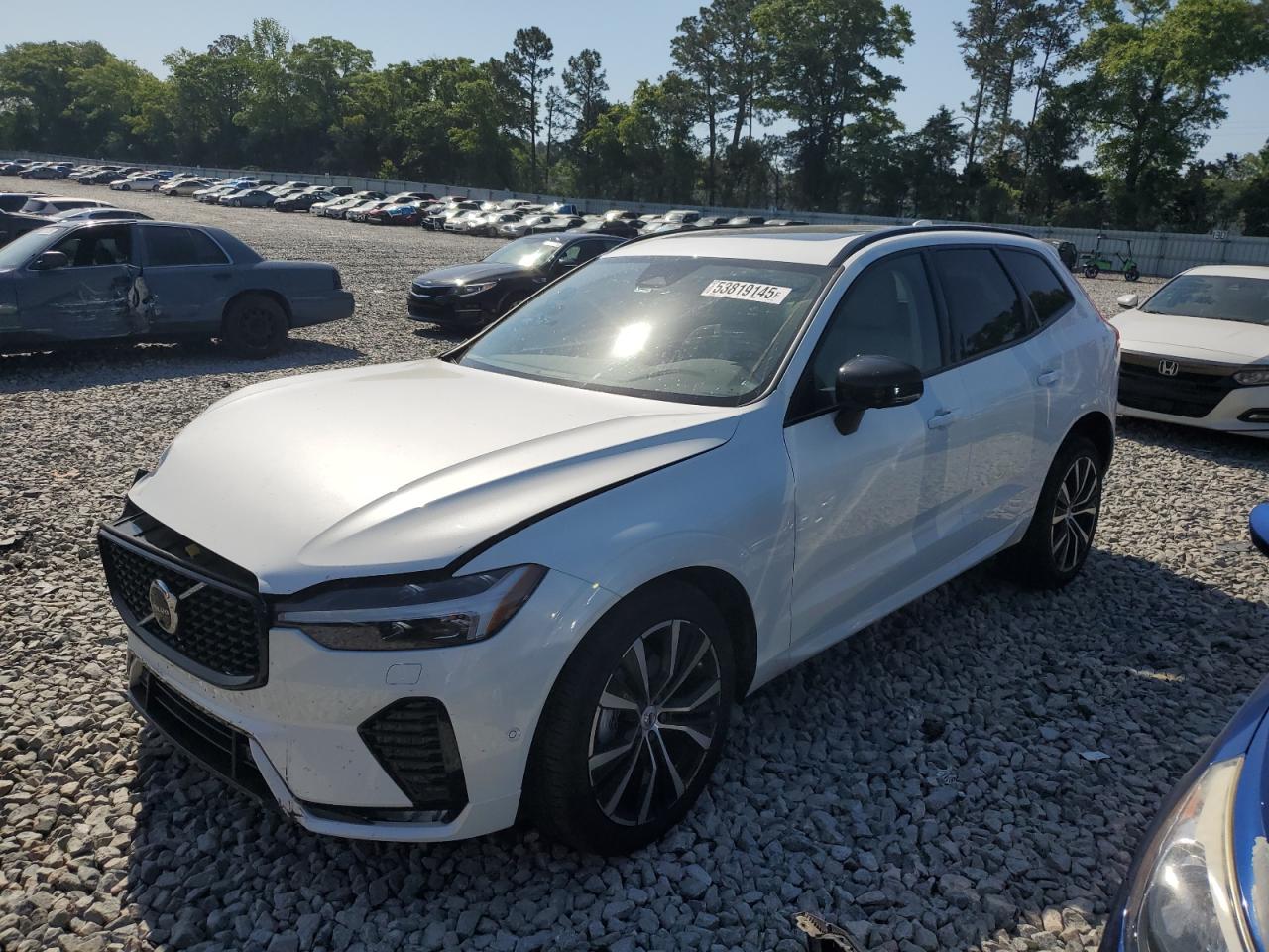 VOLVO XC60 PLUS