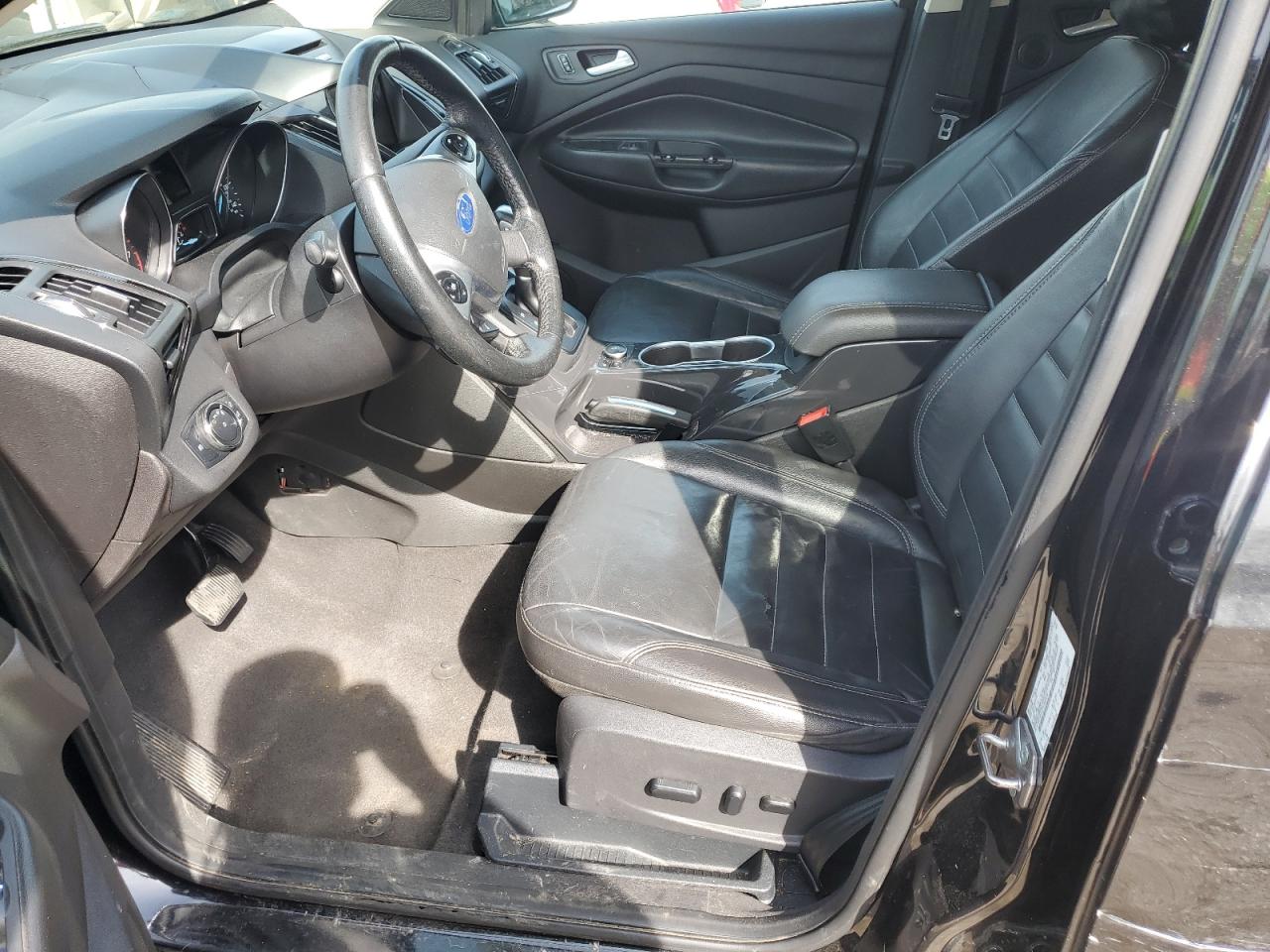 FORD ESCAPE TITANIUM