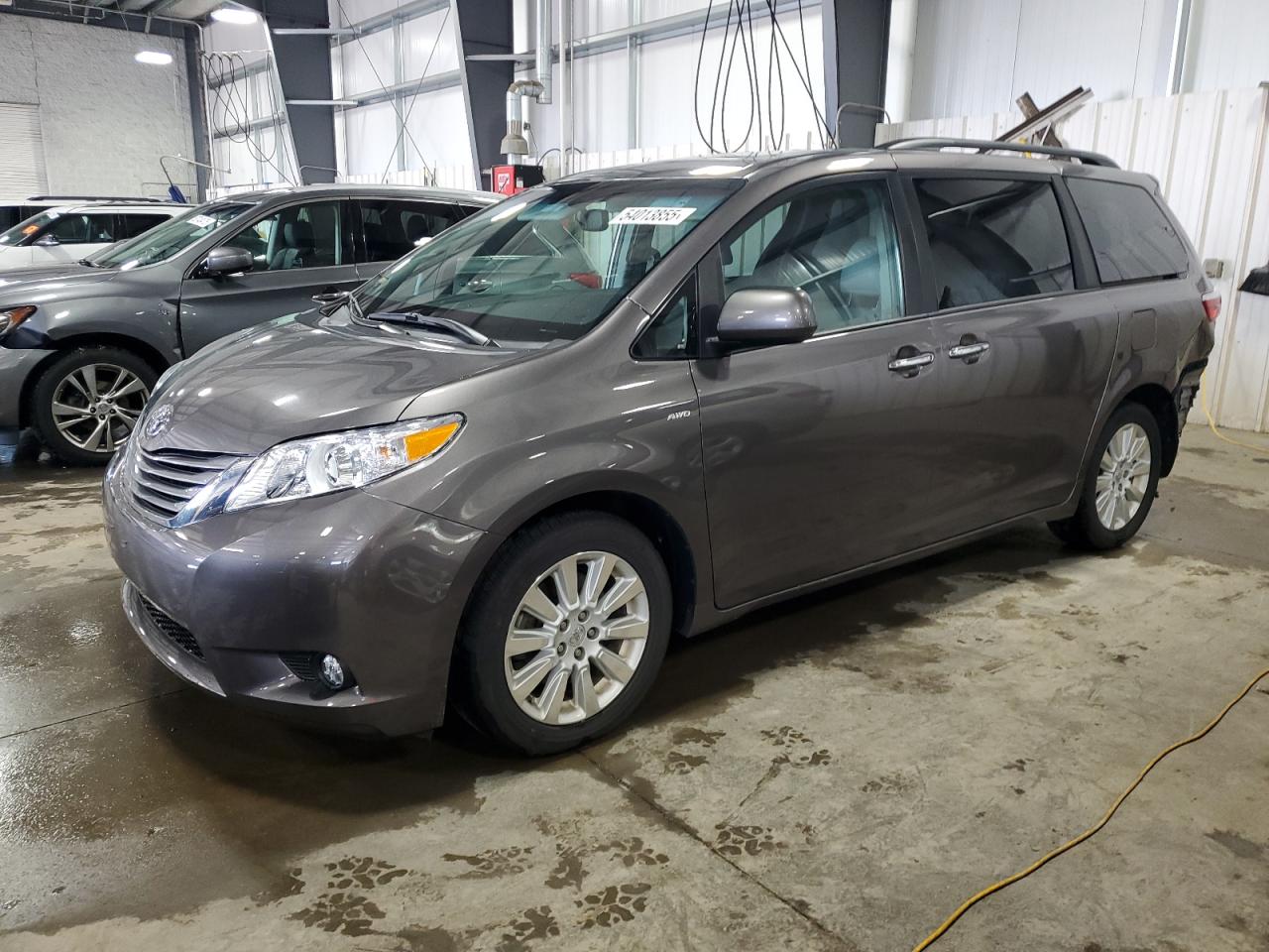 TOYOTA SIENNA XLE