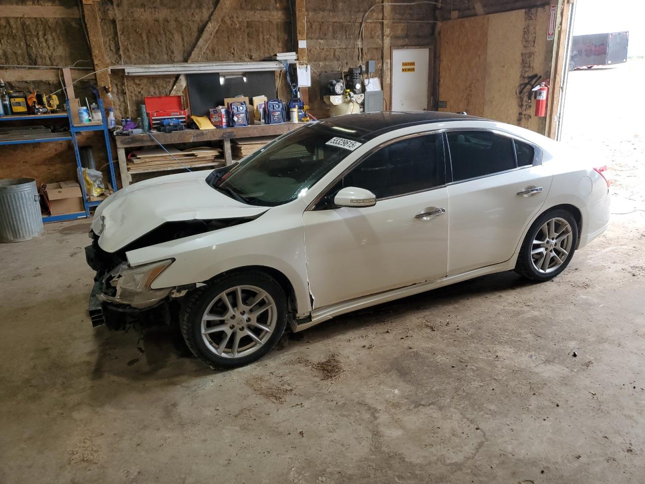 NISSAN MAXIMA S