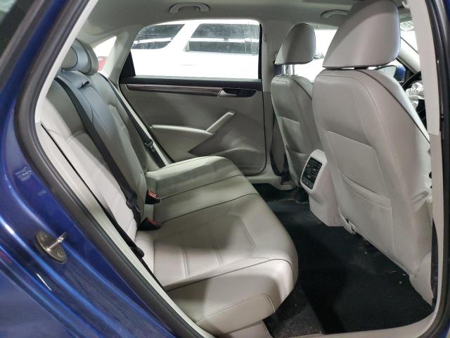 2016 VOLKSWAGEN PASSAT SE - 1VWBT7A37GC017997