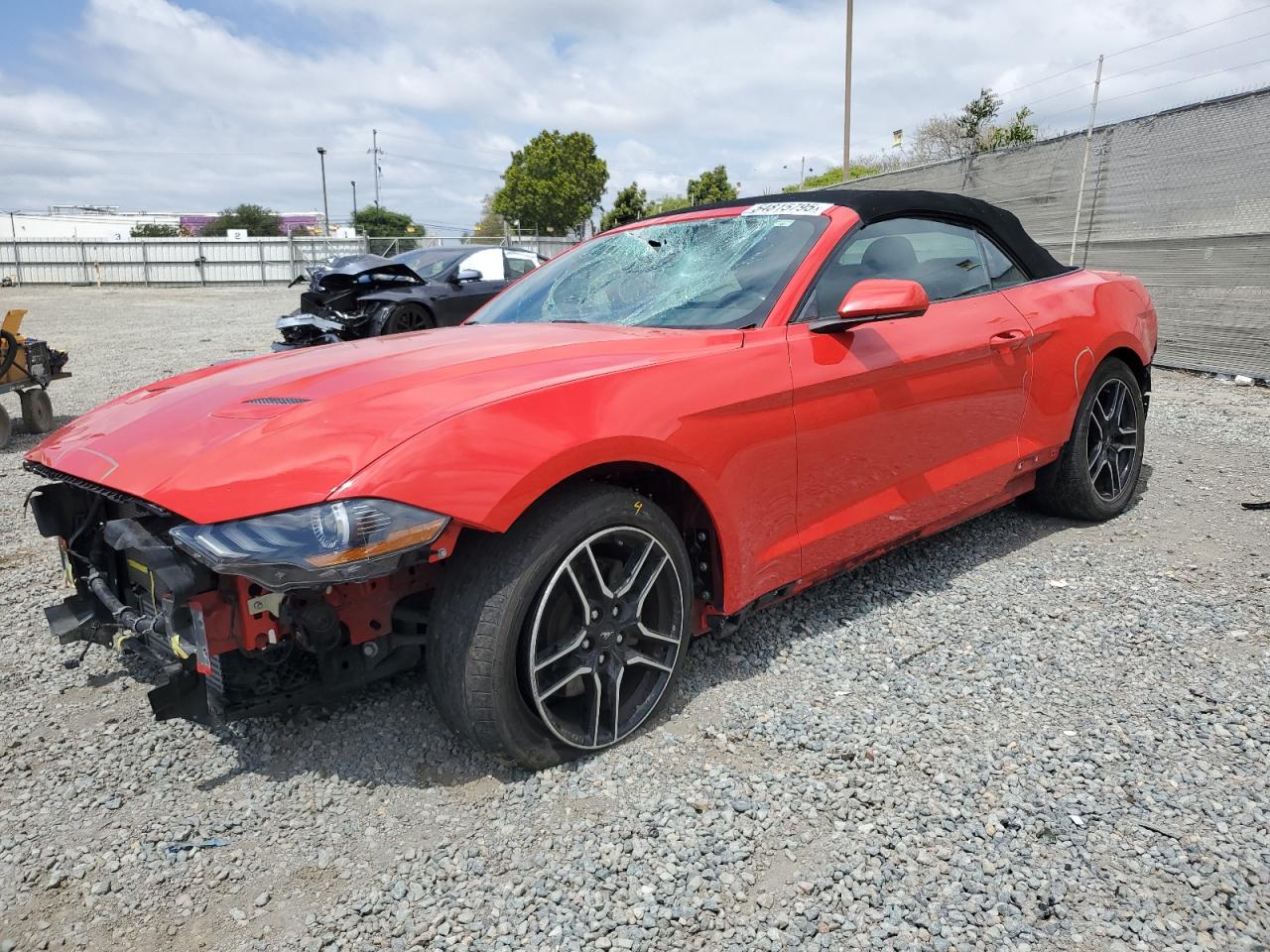  Salvage Ford Mustang