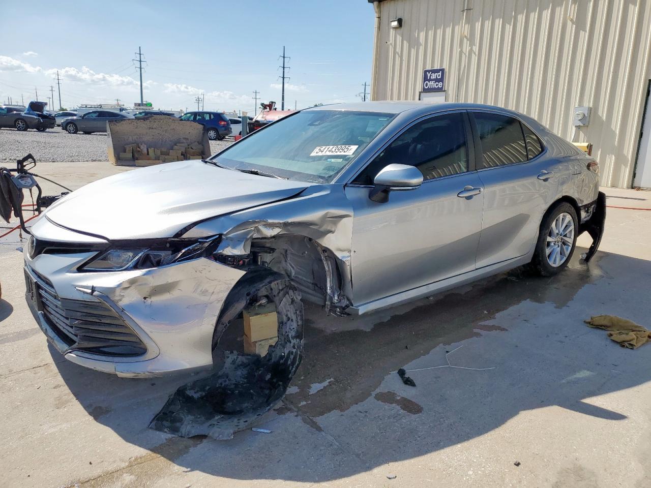 TOYOTA CAMRY LE