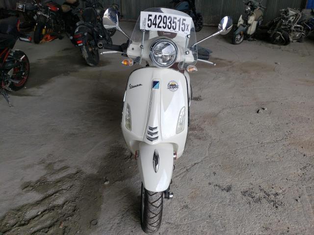 VESPA PRIMAVERA/ 2022 white   ZAPM818G9N5905623 photo #3