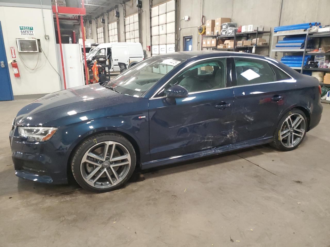 AUDI A3 PREMIUM PLUS
