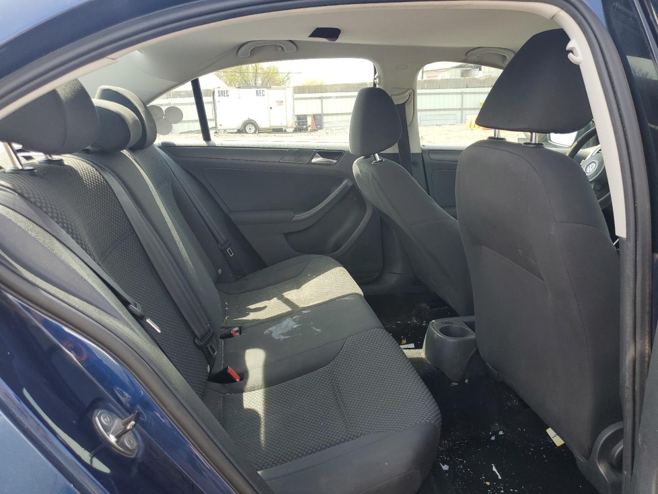 VOLKSWAGEN JETTA BASE