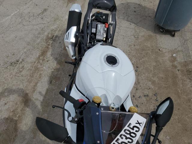 2023 SUZUKI GSX-R1000 JS1DM11B8P7100323