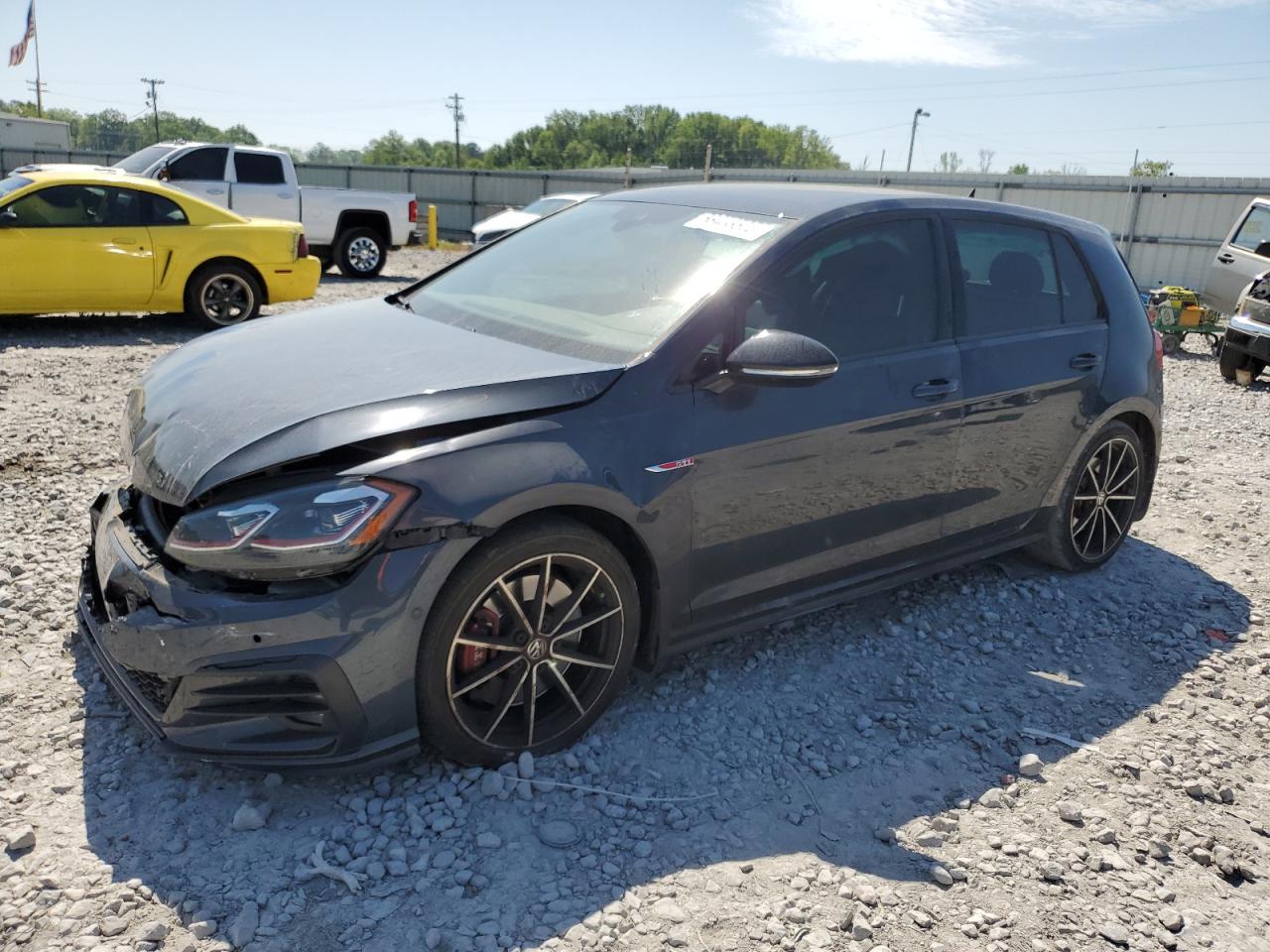 VOLKSWAGEN GOLF GTI S